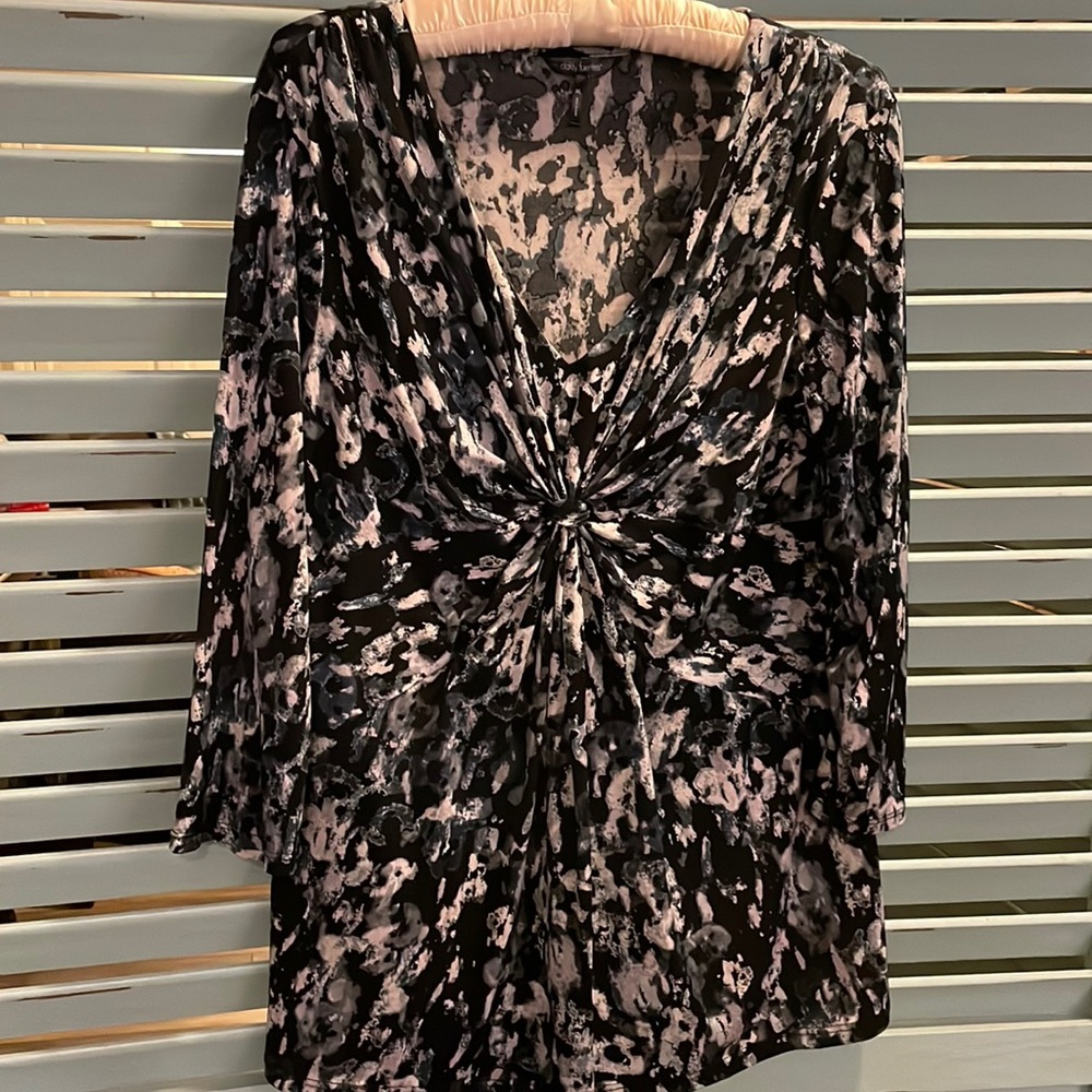Size XL Daisy Fuentes top